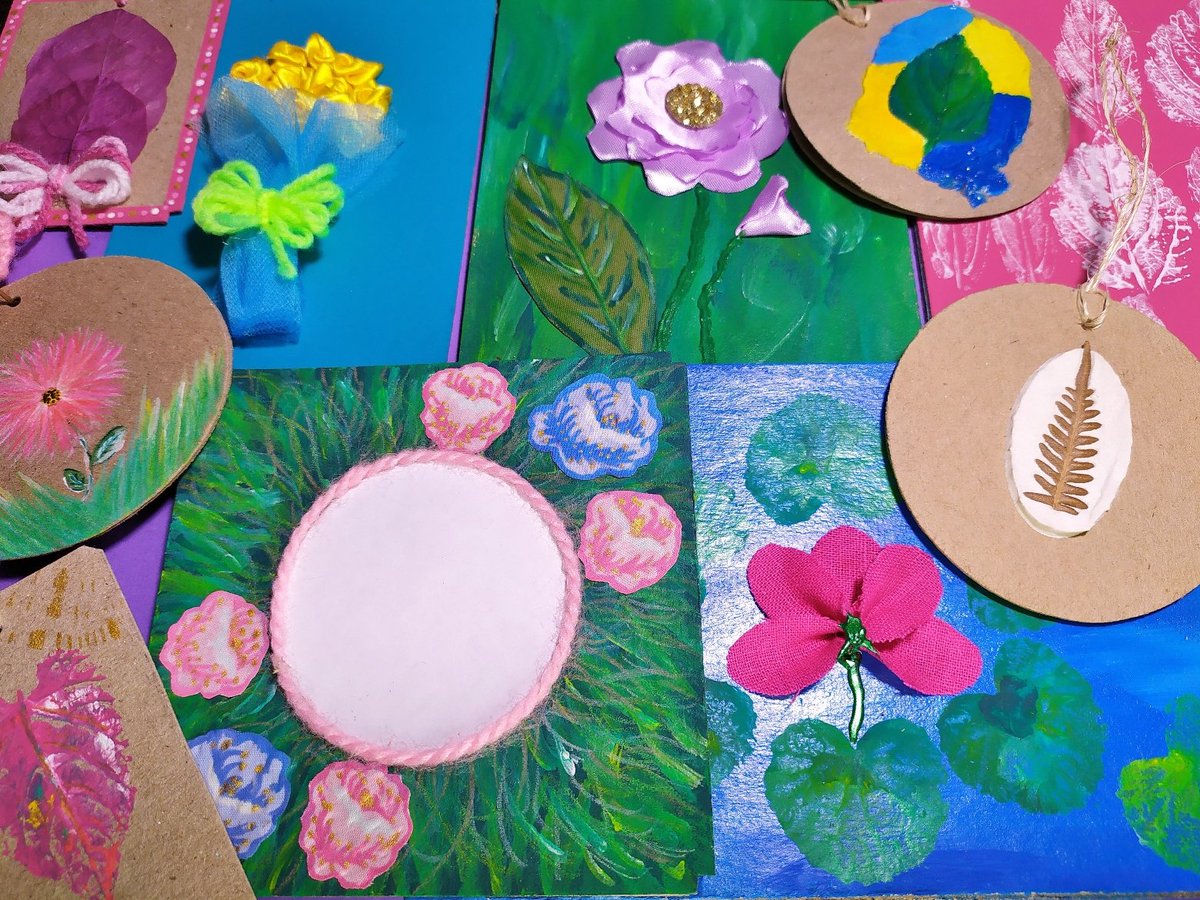 Chris77boy's tweet photo. Learn how to make these and more with #upcycled supplies #saveourplanet #EcoFriendly #Tutorial #StepByStep #Etsy #GreeykngCards #GiftTags https://t.co/13zSB6zBkg https://t.co/ffYeUit1uq