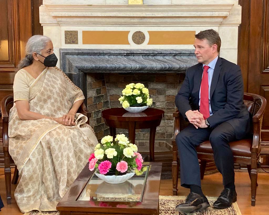 FinMinIndia's tweet photo. Union Finance Minister Smt. @nsitharaman met Mr. John Graham, President and Chief Executive Officer, Canada Pension Plan Investment Board @cppinvestments, in New Delhi, today. (1/2) https://t.co/kwKXHaOQE5