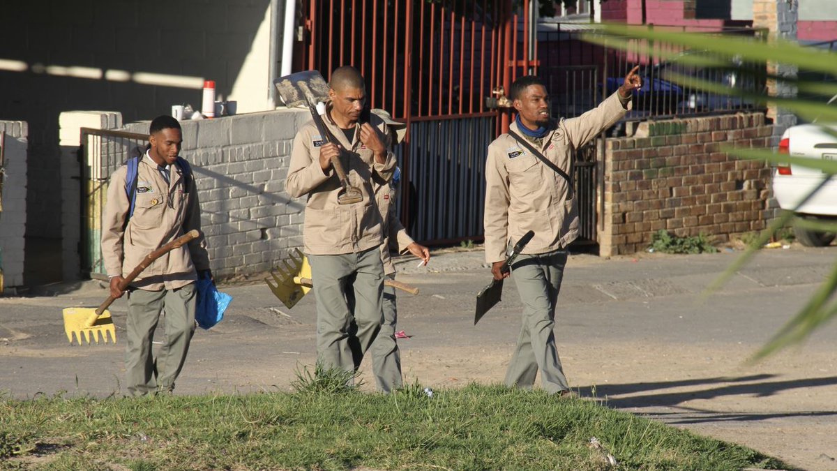 _ArriveAlive's tweet photo. Imperial partners with Trails South Africa to develop and connect communities safely in the Western Cape https://t.co/LZGLDJ4629 #ArriveAlive #TrailsSA @Imperial_Logist @WCGovSafelyHome https://t.co/EaKH8kfPtE