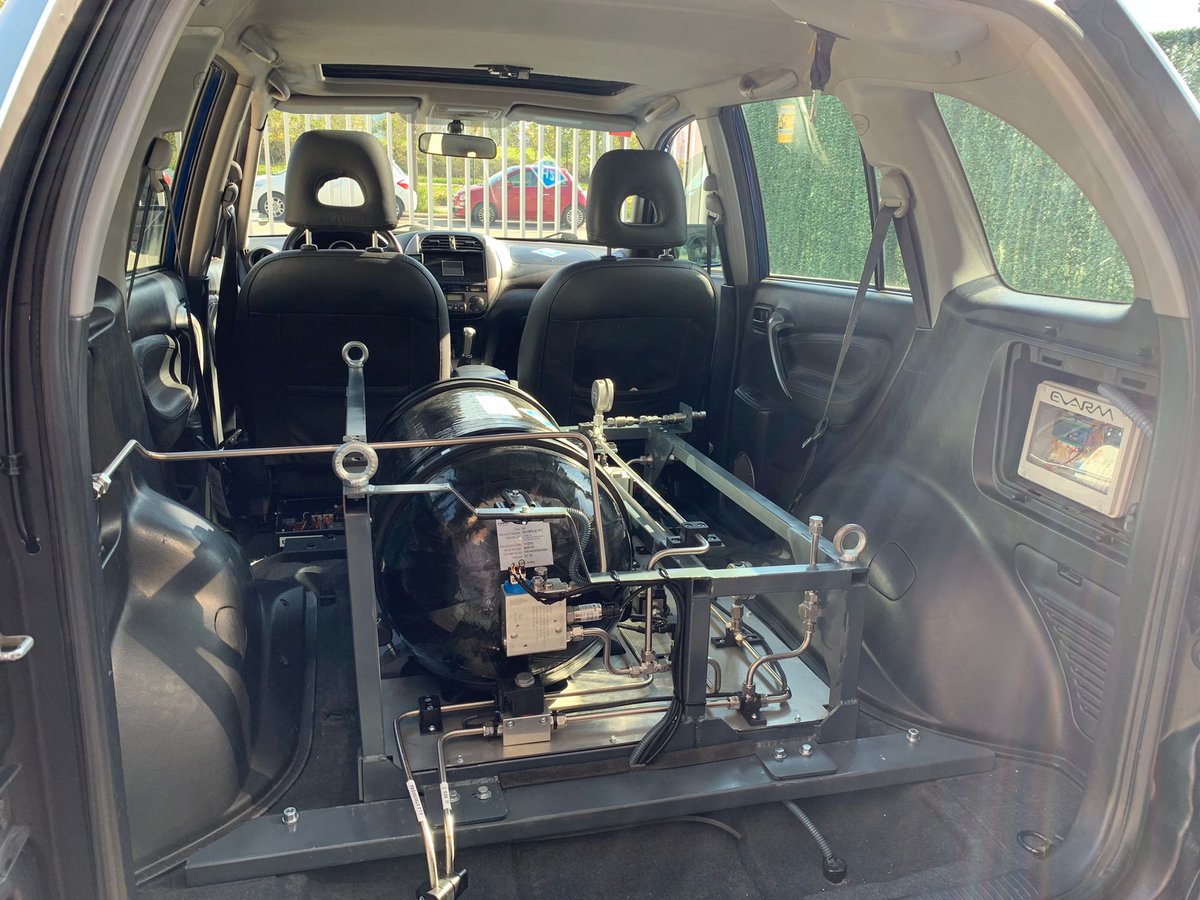 XAVIFORNIA tweet media