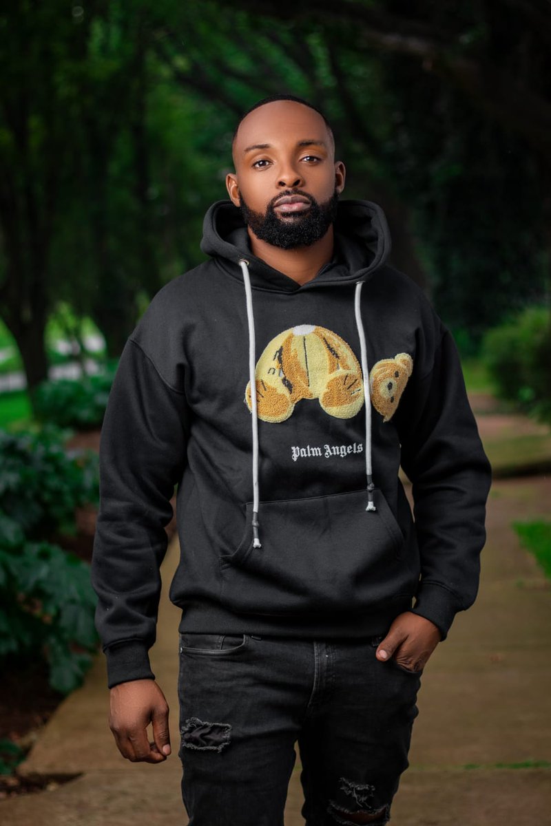 Joints_ORG's tweet photo. Hi guys, the studio is open for booking.  If you want a Premium photoshoot or video LET'S TALK. https://t.co/hMjxg92olw