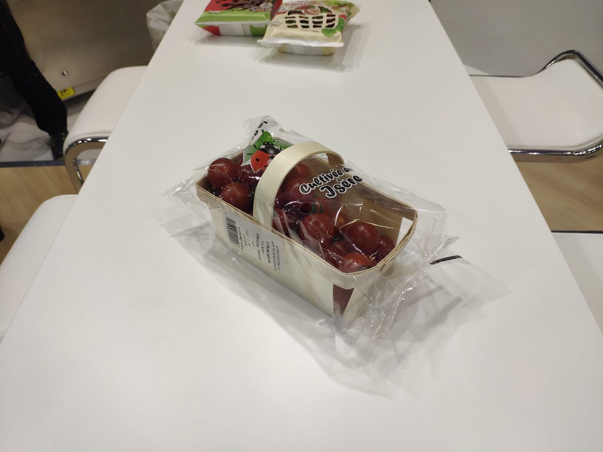 ulmapackaging's tweet photo. 📢 Last day at #FruitLogistica2022 with positive feelings! Don't miss the opportunity to visit us and discover all #sustainable #packaging #solutions for #fruit and #vegetables that we can show you! We are at Hall 3.1 Booth A03!
#ULMAweCare #SustainablePackaging #MeetonSiteAgain https://t.co/41nje4pUbm