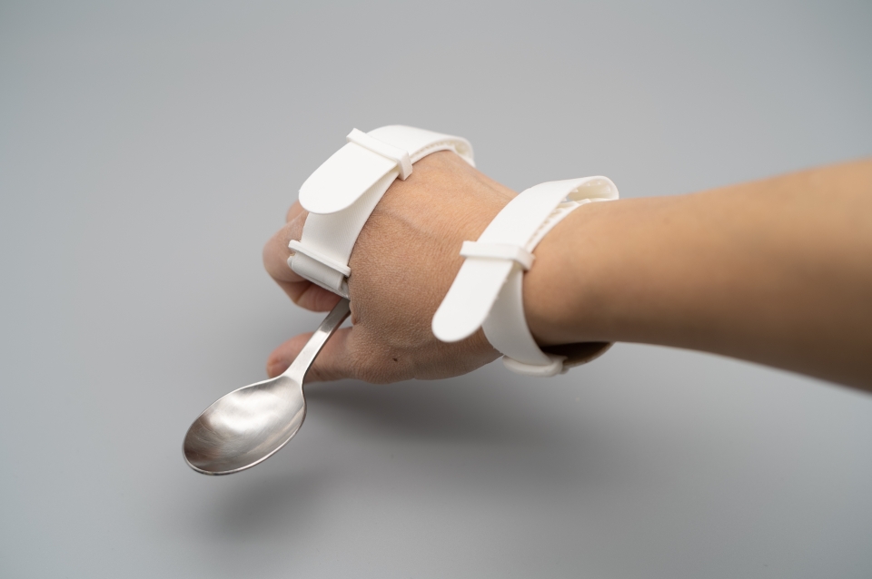 ColorFabb's tweet photo. Today it's World Health Day 2022. Soon we will introduce 3 skin tone varioShore prosthetic colors. Pictures; Sonoko Hayashi, Director of FabLab Shinagawa (Tokyo,Japan) filament; varioShore natural
👉https://t.co/huCh76MGYK
#colorFabb #health #medical #varioShore #3dprinintg https://t.co/tD3zITn5Mq