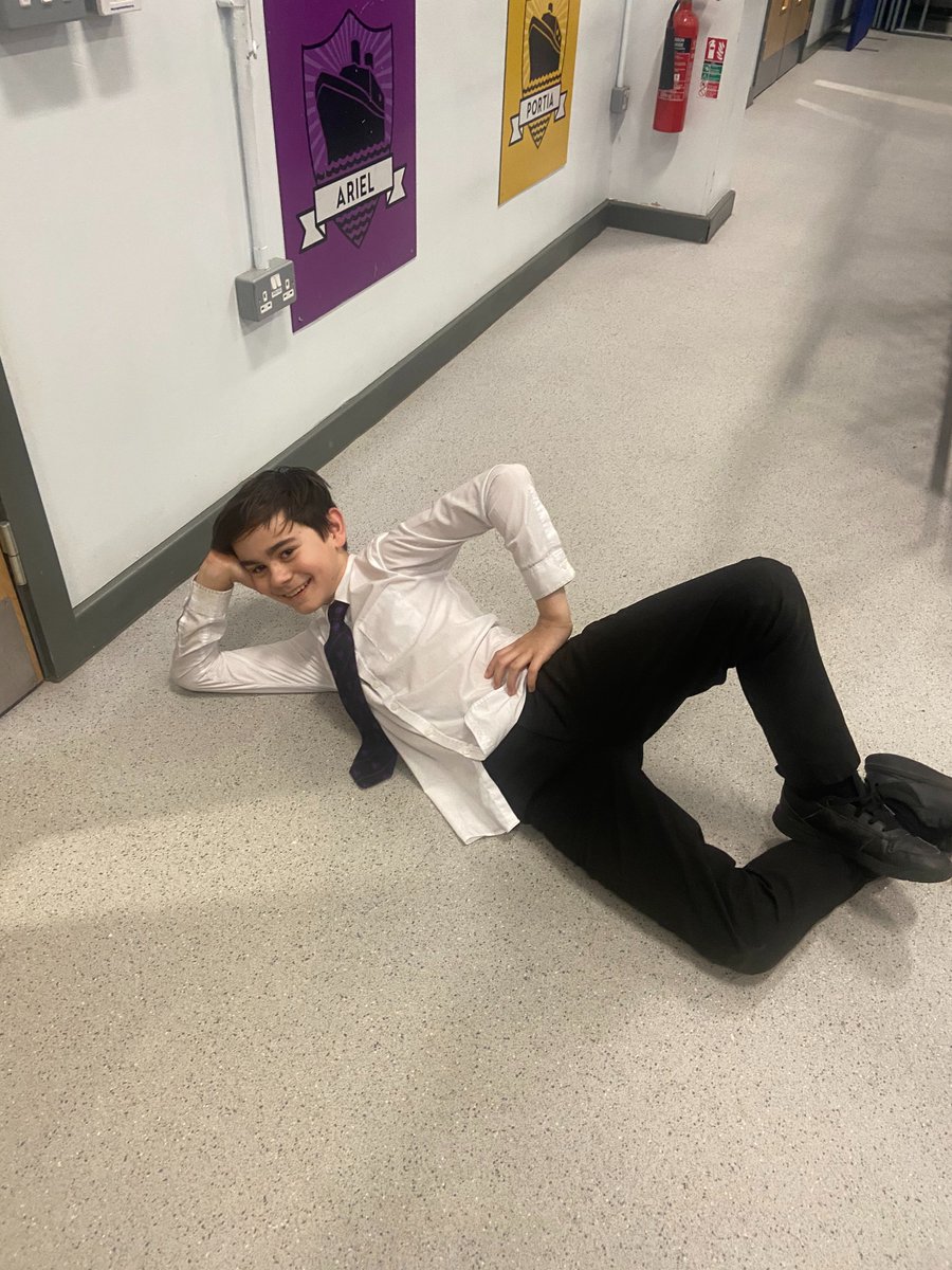 HessleHigh's tweet photo. Year 9 have been using the professional dance work 'Swansong' by Christopher Bruce as inspiration to creating their own choreography. The characters are based on 2 prison guards and a prisoner who is being treated badly during his captivity. #PerformingArtsWeek🎭 https://t.co/IcCJFVNCtR