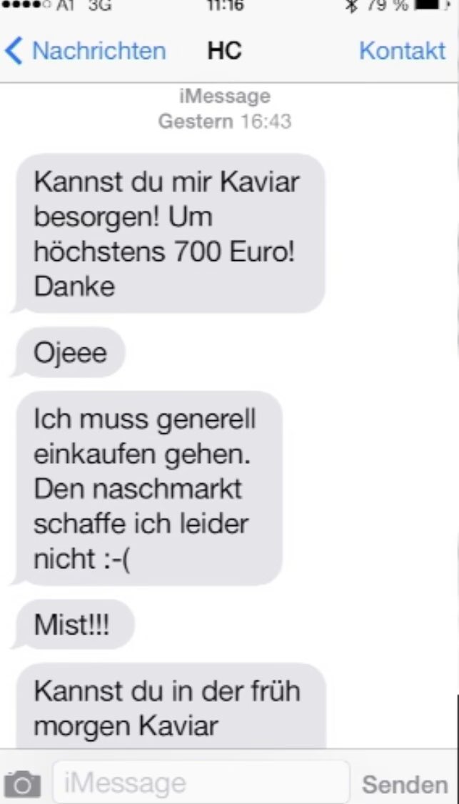 ArminWolf's tweet photo. HC Straches ehem. Leibwächter hat für eine ORFeins-Doku erstmals einige der Aufträge gezeigt, die er von seinem damaligen Chef praktisch täglich per SMS bekam: 
https://t.co/dj0qB0DlzH https://t.co/PBRg35KkSR