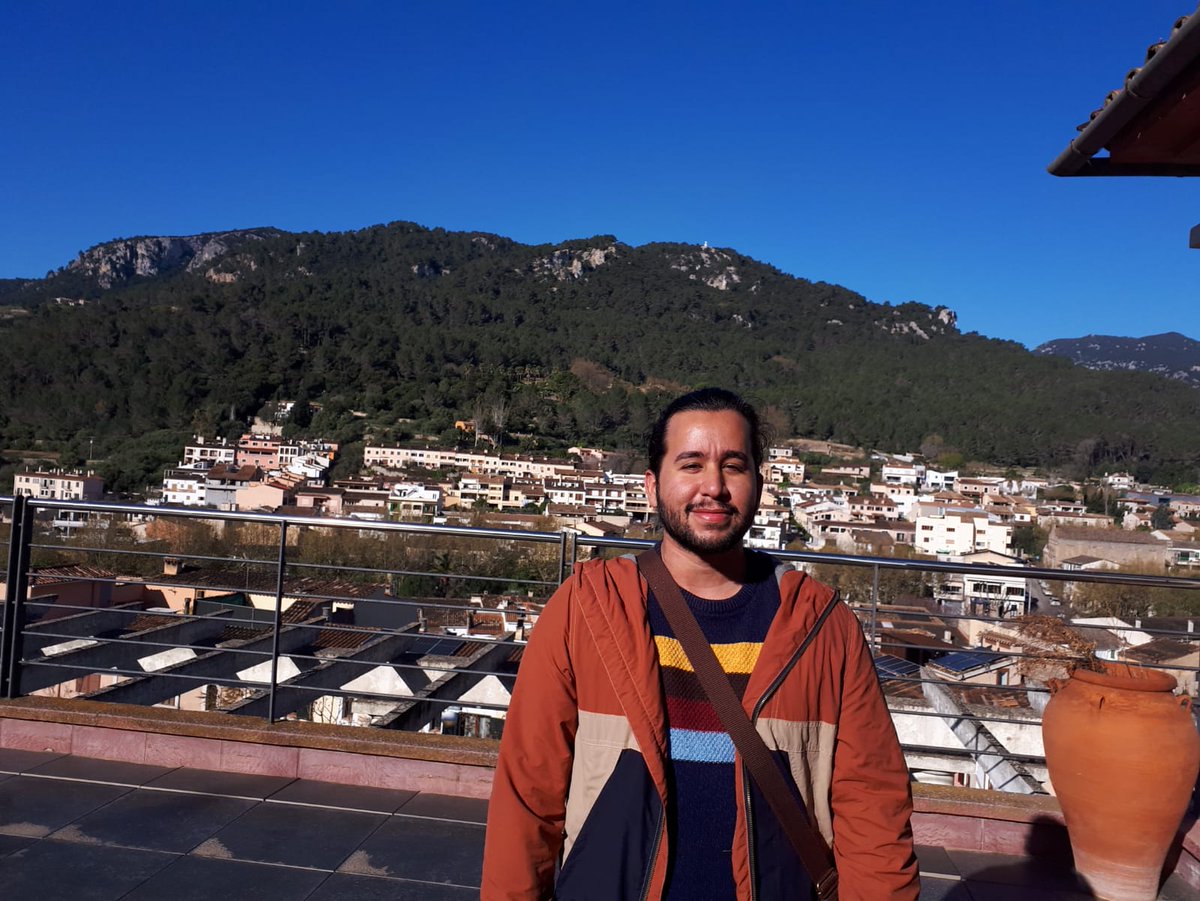 IMEDEA_UIB_CSIC's tweet photo. Jorge Ramírez Martínez, recién incorporado JAE Intro en @TomasNashLab para trabajar en análisis de microplásticos en el proyecto:
"Dinámica y acumulación del microplástico costero en comunidades fanerógamas marinas: Explorando los sistemas del litoral español"
¡Bienvenido! 😉 https://t.co/0jJZrH5n2E