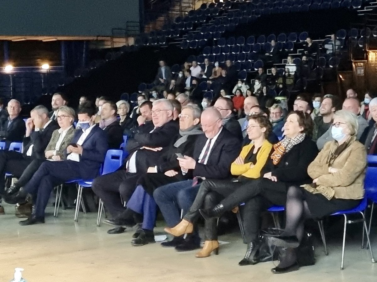 Je suis ce matin à Épernay pour assister à l’Assemblée générale du <a href="/SGVChampagne/">SGV Champagne</a>. L’occasion de revenir sur les difficultés de l’année 2021 et sur les nombreux défis auxquels doit faire face le monde viticole. #fierté #champagne #SGV🥂🇫🇷