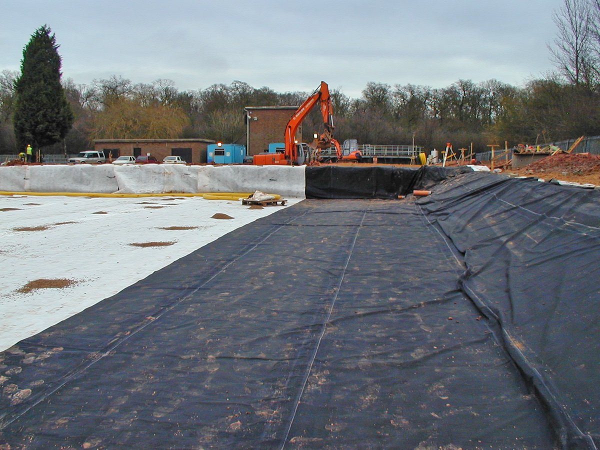 gordon_low's tweet photo. Reed bed installation by @ARMLtd. 1mm EPDM liner with Geotextile over and under. #reedbeds https://t.co/X4ieRYcwZ9