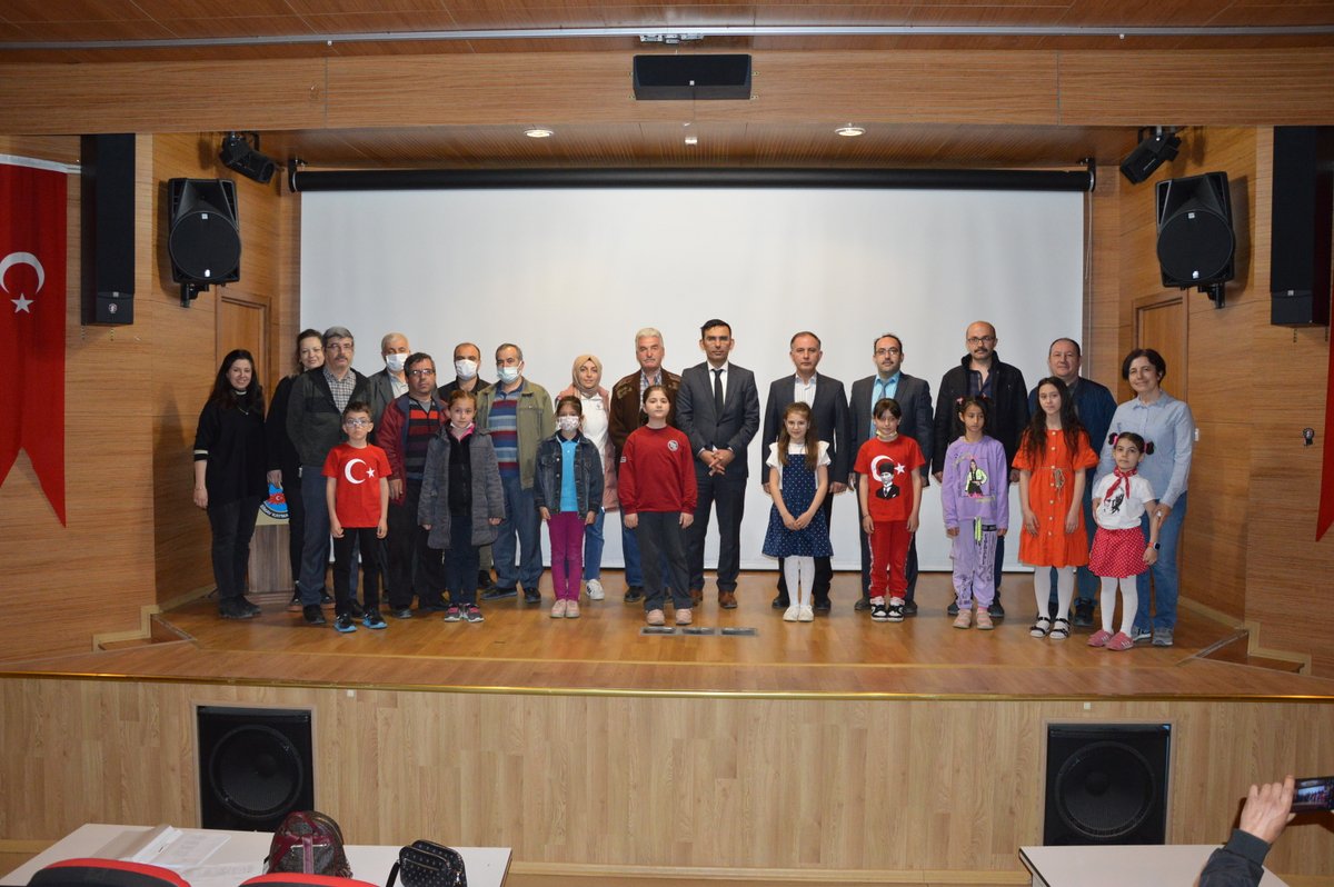 23 Nisan Ulusal Egemenlik ve Çocuk Bayramı Kutlama Programı kapsamında yapılan şiir okuma yarışmasında 1. Elif BAYAM (Çitgöl İ.O.), 2. Cennet ORMAN (Akdağ İ.O.), 3. Melis KIPÇAK (Yusuf Koyuncuoğlu İ.O.) oldu. Emek veren öğrenci, öğretmen ve velilerimizi tebrik ederiz.