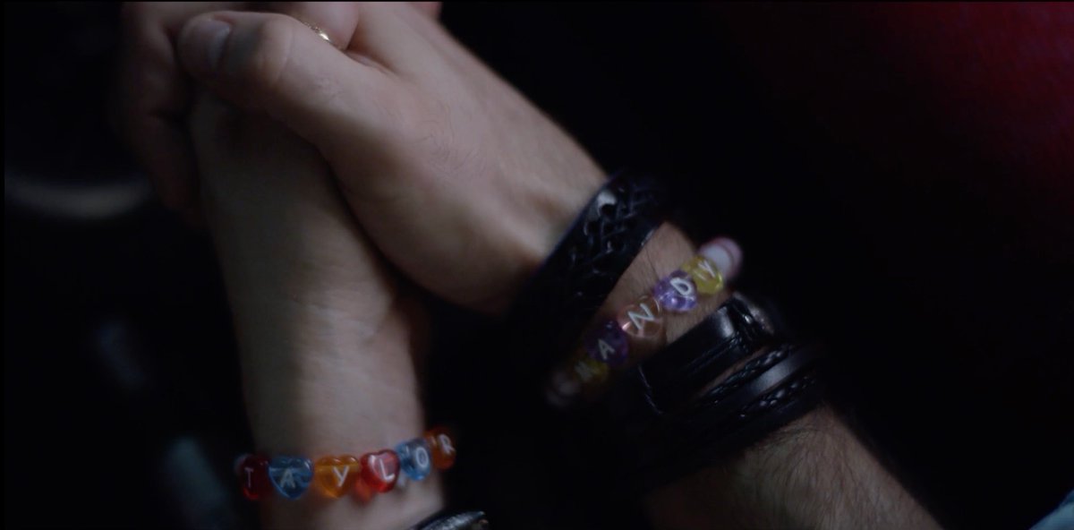 GENTE? 

Dylan e Brittany Snow contraceram juntos em um piloto de TV baseado em uma fanfic, feito pela Sarah Ramos. A exibição irá acontecer apenas no dia 8 de abril em Los Angeles.

📸 Amy Kaufman | Twitter