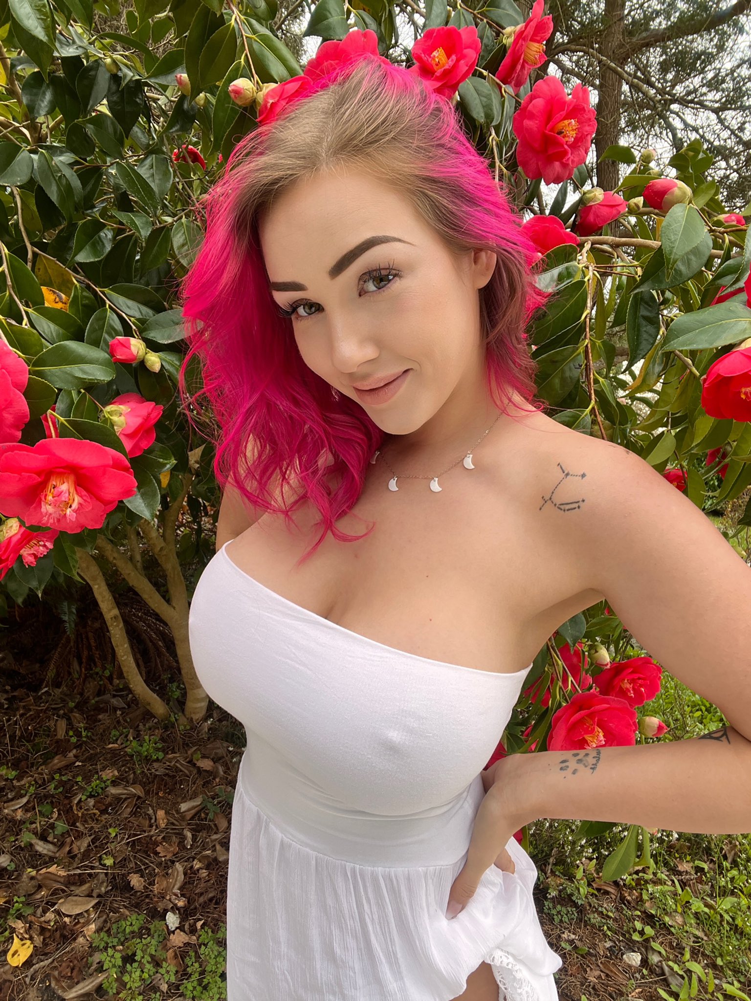 2 pic. LINX 💋 ✨ VIP Onlyfans https://t.co/NcMCJvFlyi ✨ FREE Onlyfans https://t.co/rLj60XtUvE ✨ Personal Fansly https://t.co/KxNJLHhI8p ✨ Instagram https://t.co/yPs8q79o0t ✨ TikTok https://t.co/rgxdhwjKlP ✨ Public Snapchat https://t.co/5QCZrIDPlP https://t.co/i0jqG1lsLH