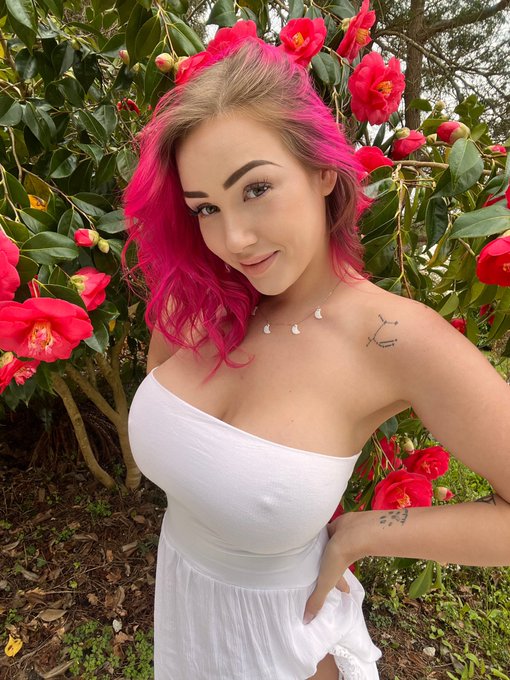 Sofia Sunshine ☀️ - 2 pic. LINX 💋 ✨ VIP Onlyfans https://t.co/NcMCJvFlyi ✨ FREE Onlyfans https://t.co/rLj60XtUvE ✨ Personal Fansly https://t.co/KxNJLHhI8p ✨ Instagram https://t.co/yPs8q79o0t ✨ TikTok https://t.co/rgxdhwjKlP ✨ Public Snapchat https://t.co/5QCZrIDPlP https://t.co/i0jqG1lsLH