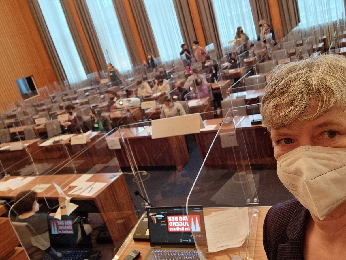 Super spannend: Tolle Anträge von drei Schulen am "Tag der Jugend im Rathaus" #koeln