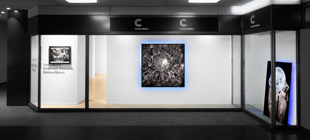 cl_art_studio's tweet photo. It's today !! @CortesiVerso - redefining space with @Dascanio_ and @mattmaurostudio . A beautiful installation where digital 1/1NFT meets Physical pieces..
Can't wait !

Thanks to @AmeTomasicchio for making it happen ! 
#NFTCommunity https://t.co/tVKurZ4hqW