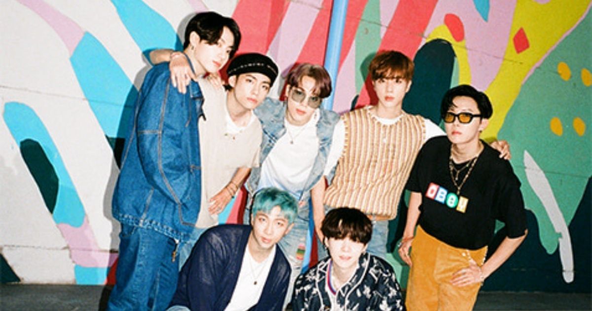 hallyutalk's tweet photo. Dear Oppa: A fan from India writes about being proud to be a BTS fan
@BTS_twt @bts_bighit

#DearOppa #BTS #hallyutalk #hallyutalkofficial

https://t.co/itE3U0QpIZ https://t.co/lWdKL6uYD1