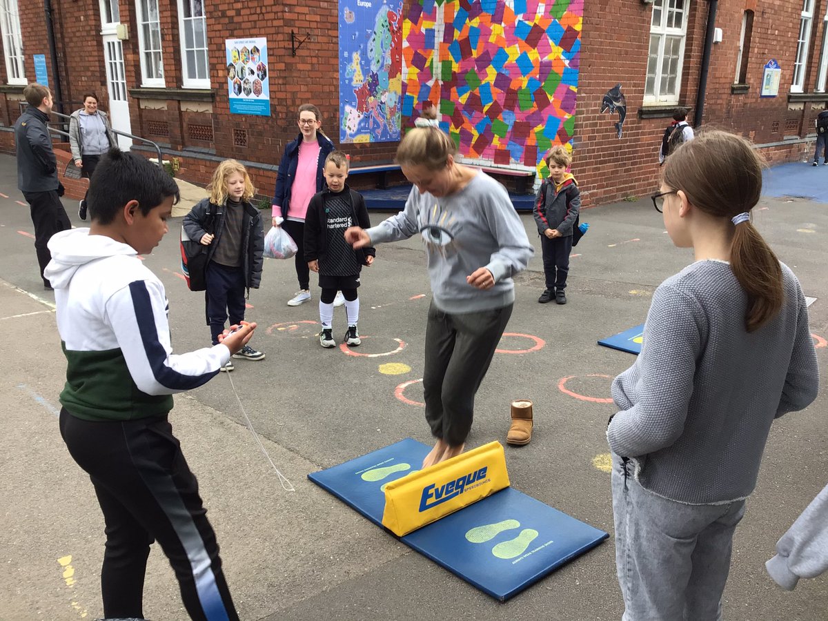ClaphamTerrace1's tweet photo. Speed Bounce 2022! The parents were out in full force this morning! #speedbounce #sports #challenge https://t.co/BOeTqbtgfi