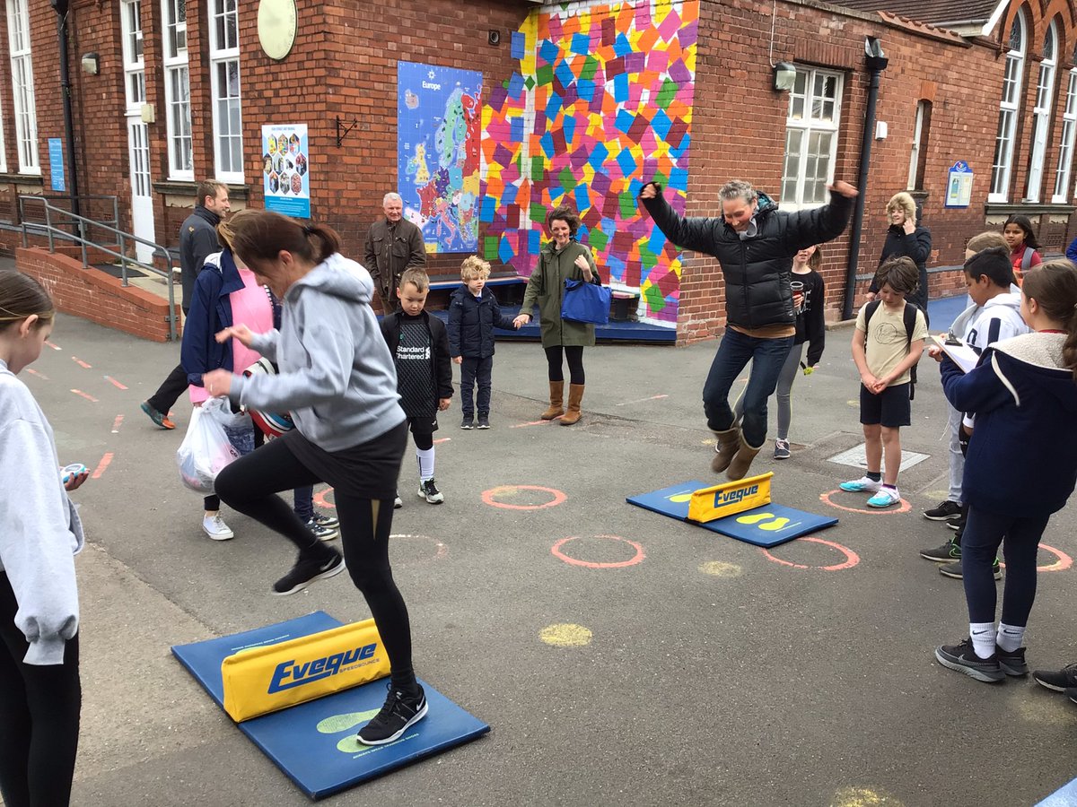 ClaphamTerrace1's tweet photo. Well done Parents! #active #speedbounce https://t.co/yBa612wtzO