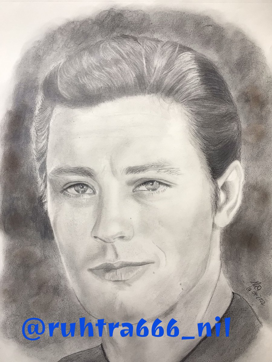 mandocrasy's tweet photo. My #drawing of #AlainDelon is finished. #beautifulactor #mysticaleyes #portraitart #pencilportrait #pencilandgraphite #myartwork #artistsontwitter https://t.co/3l3mW1E6FW
