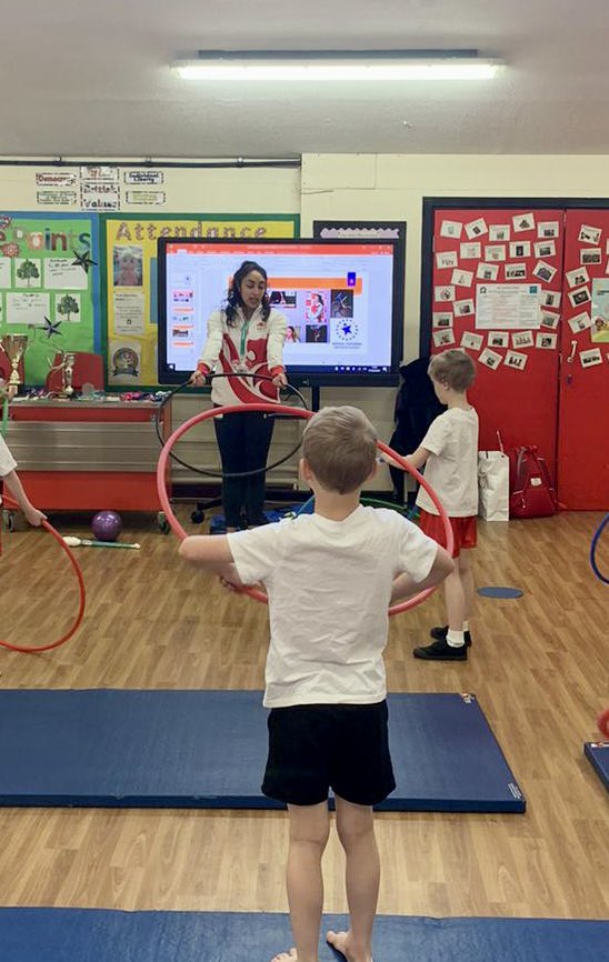 We’re at @woodthorpeji today for our @Cent_Stars programme with Team England’s @mimi_cesar! What an inspirational day listening to Mimi about her journey and working on our personal best programme with her. #aimhighdreambig @SportBirmingham