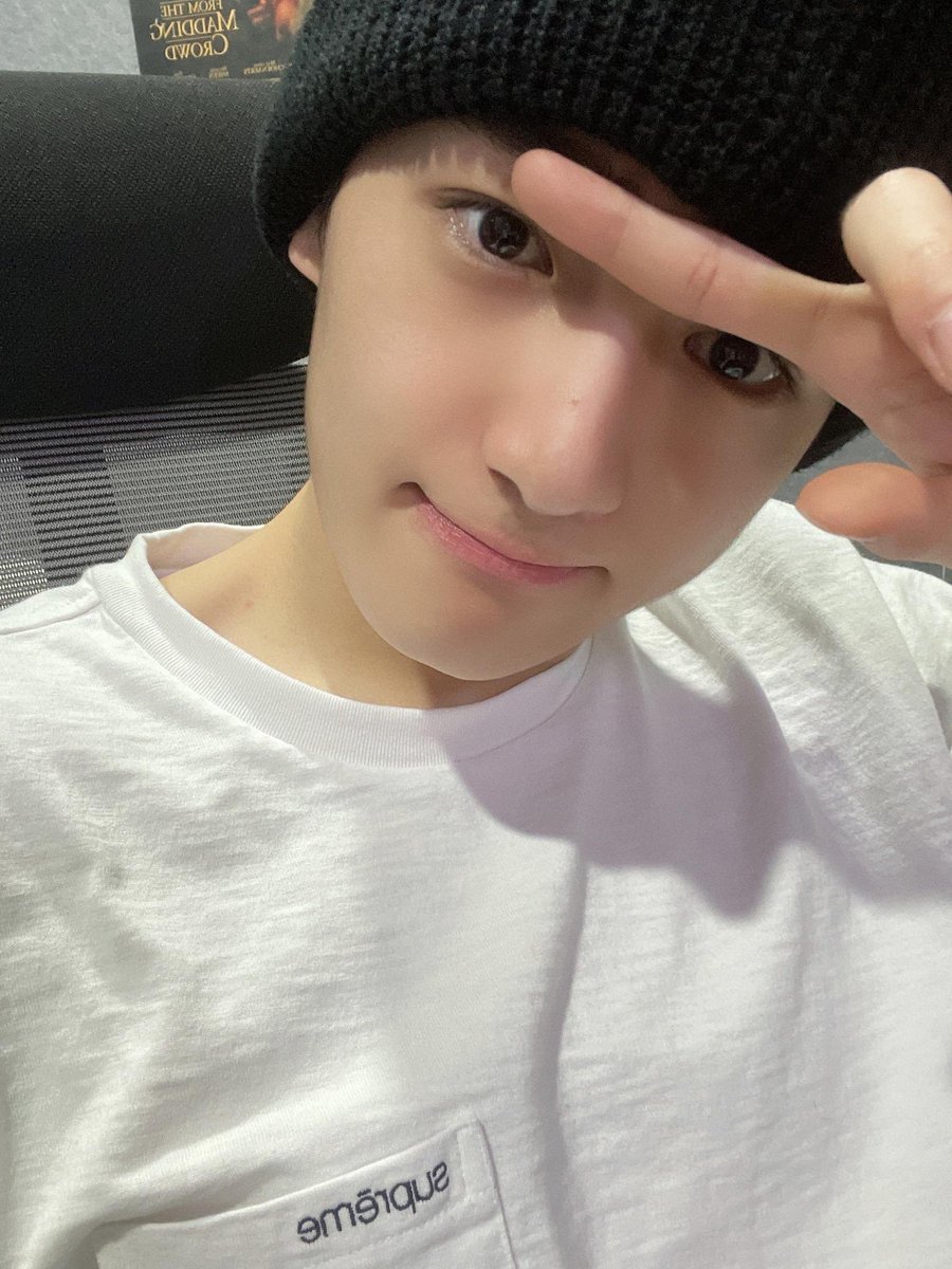 bgrrrrrrr's tweet photo. 근데이거 무슨포즈얌 ㅎ https://t.co/BQ0uRIq7cg
