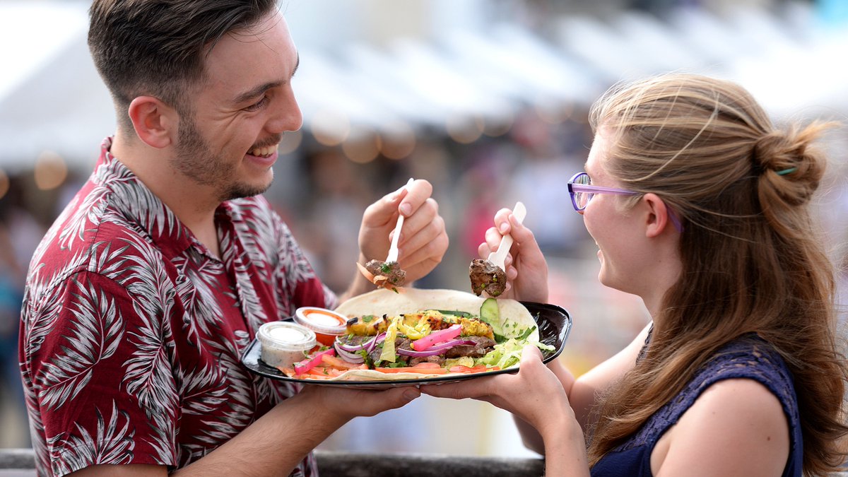 Visit Cardiff (@visitcardiff) on Twitter photo 🥙🍕🌮🥧🍺🍷
#Cardiff Food & Drink Festival is coming back in 2022!
The last few stallholder spaces are still available for the Farmers Market & Producers Fair.
Deadline extended to Monday 11 April!⏱️
Email FoodandDrink@cardiff.gov.uk for more info... 🥙🍕🌮🥧🍺🍷
#Cardiff Food & Drink Festival is coming back in 2022!
The last few stallholder spaces are still available for the Farmers Market & Producers Fair.
Deadline extended to Monday 11 April!⏱️
Email FoodandDrink@cardiff.gov.uk for more info...