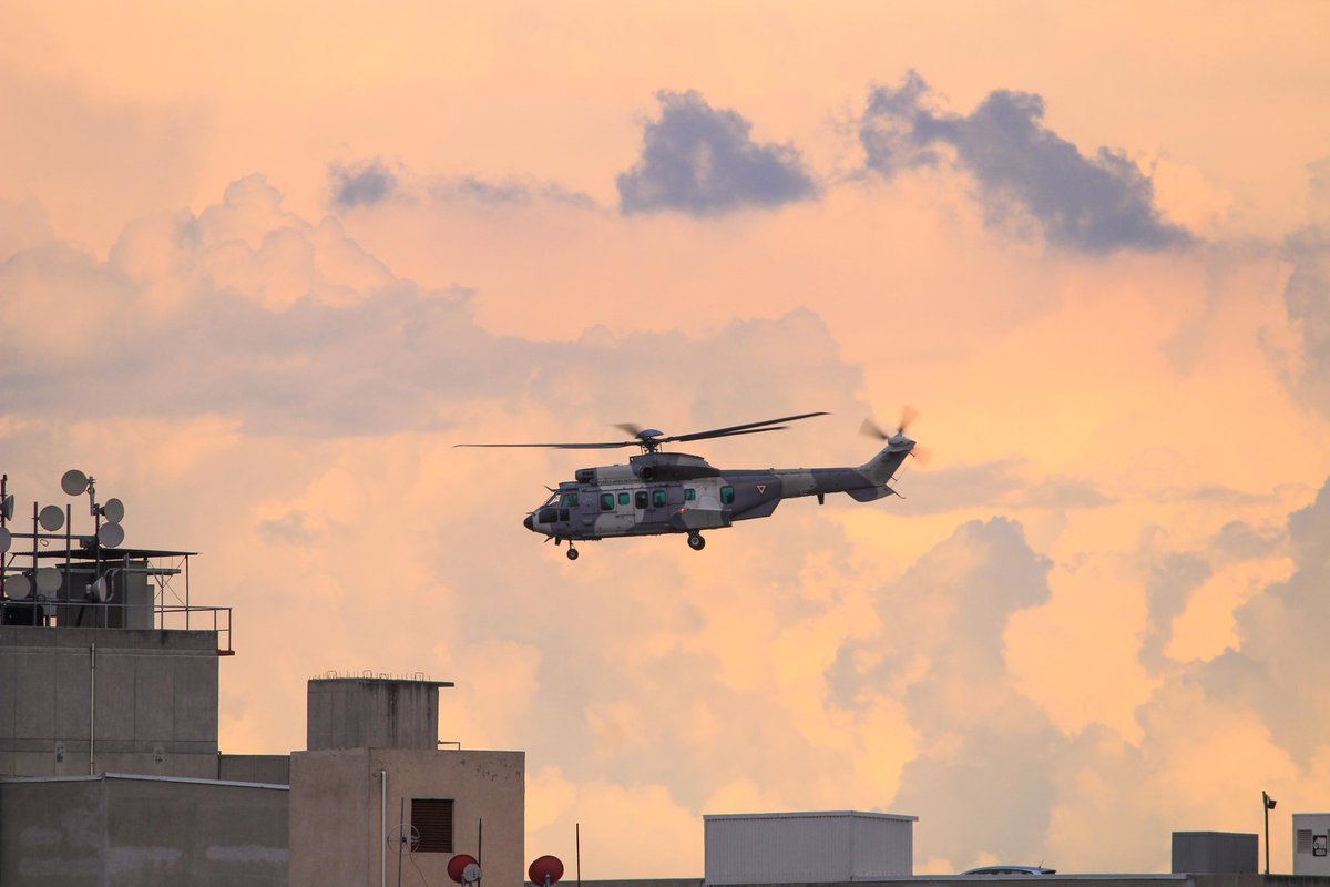 XBRomeoDeltaYan's tweet photo. Cougar🚁
#FuerzaAereaMexicana #FAMx #FuerzaAereaMx #Ec725 #airbushelicopters #H225 #helis #ec725Cougar #AvGeek #planespotting #aviationphotography https://t.co/HOV6w9g6AV