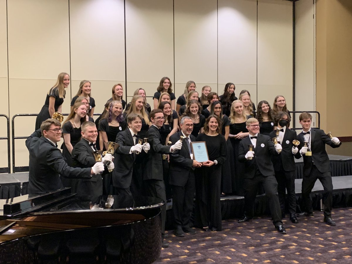 NASD712Director's tweet photo. 👏🏻🔵⚪️🦅🎶 Amazing performance by @NazChorus Nightingales &amp; their accompanists on the bells‼️ So proud to have them represent our school at the PMEA State Festival‼️ https://t.co/B3H5DRNuop