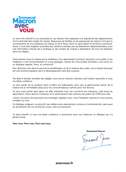 MaximeZucca's tweet photo. 1-Emmanuel Macron vient d'envoyer sa lettre d'amour au président des chasseurs. C'est assez édifiant. Même si l'on relève sa concession concernant la chasse des espèces menacées (mais qui n'est pas formulée sous la forme d'un engagement), les points suivants sont inquiétants : 👇 https://t.co/AxGtdn9wBc