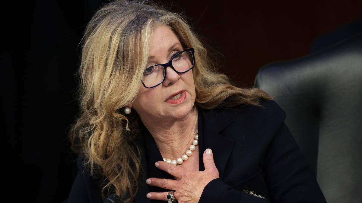 Jezebel's tweet photo. Okay, I'll Bite: Let’s Define What a ‘Woman’ Is https://t.co/G683ZkwFSd https://t.co/PnvCe04ogn