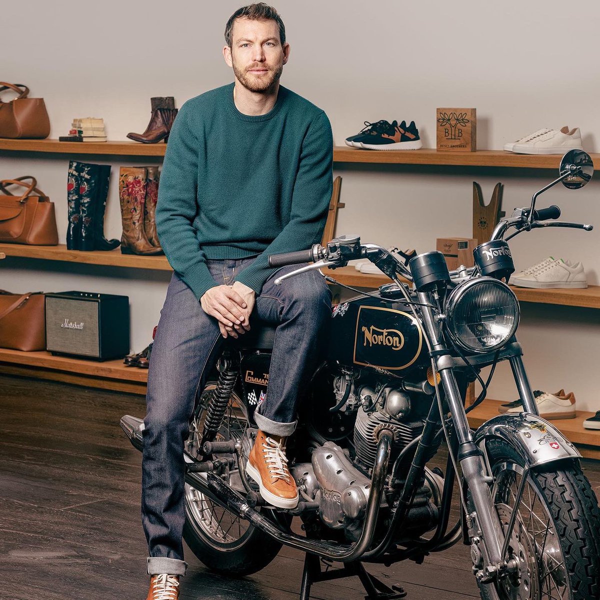 LichtsteinerSte's tweet photo. Maybe I should start riding?
#BenciBrothers https://t.co/PfKtl43FRY
