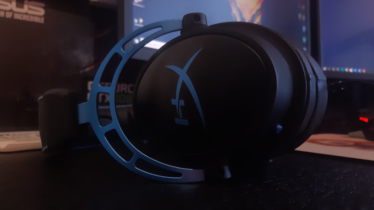 RunFunToby's tweet photo. Recently Got a Pair of Cloud Alpha 5 Headphones for my Birthday from a very generous friend, Thank you so much Krismas! it means alot to me🔥🔥🔥💪
.
.
.
#hyperx #hyperxgaming #headphones #trending #popular #streamer #streaming #awesome #runfuntoby #headset #explore https://t.co/QbYUcaNgOu