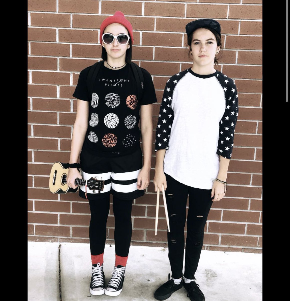 sixteen |-/ tweet media