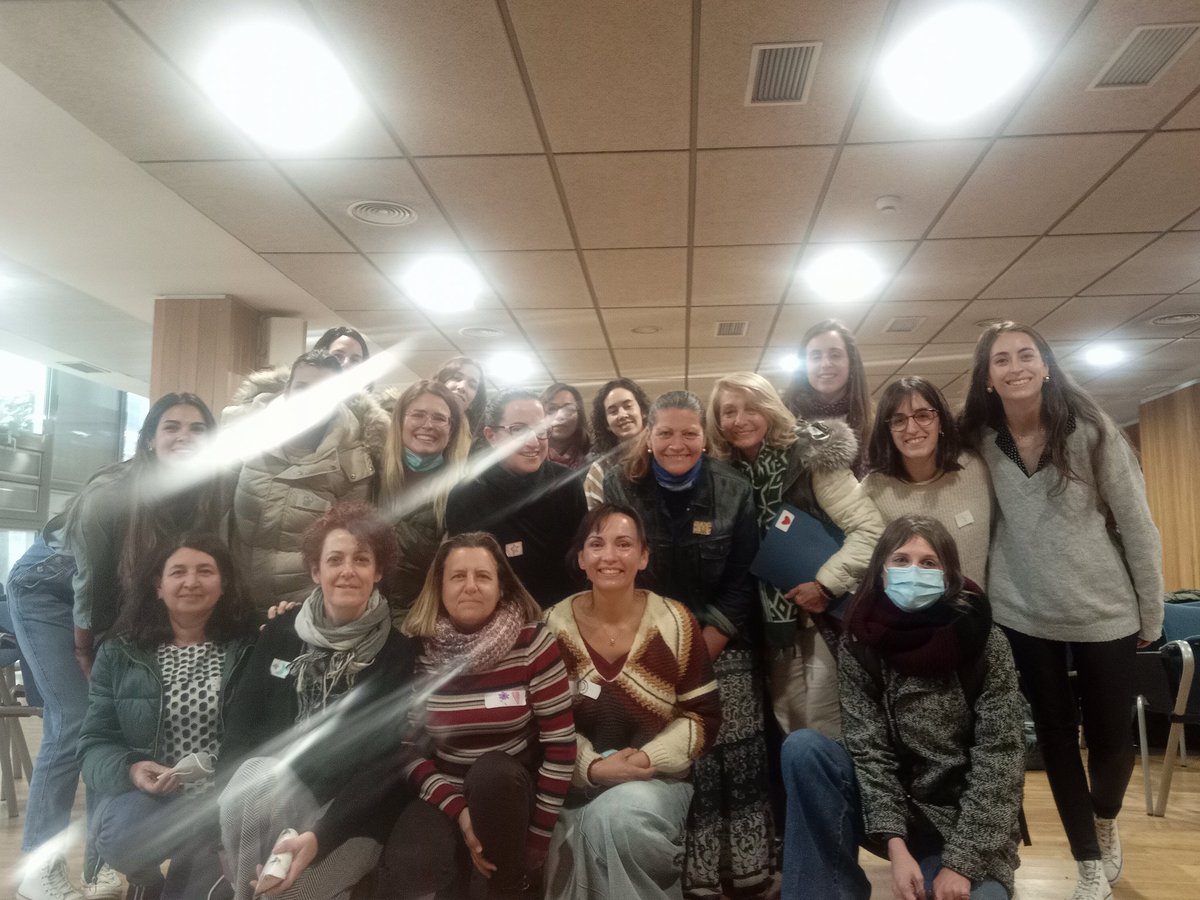 luzdibarrios's tweet photo. Reencuentros 💜💜💜
#equipazo #efyc #motivadas con ganas de #CUIDAR a nuestra #población y #comunidad con #ciencia #cerebro y #corazón
#visibilización de los #CUIDADOS https://t.co/oa6KkBMtjs