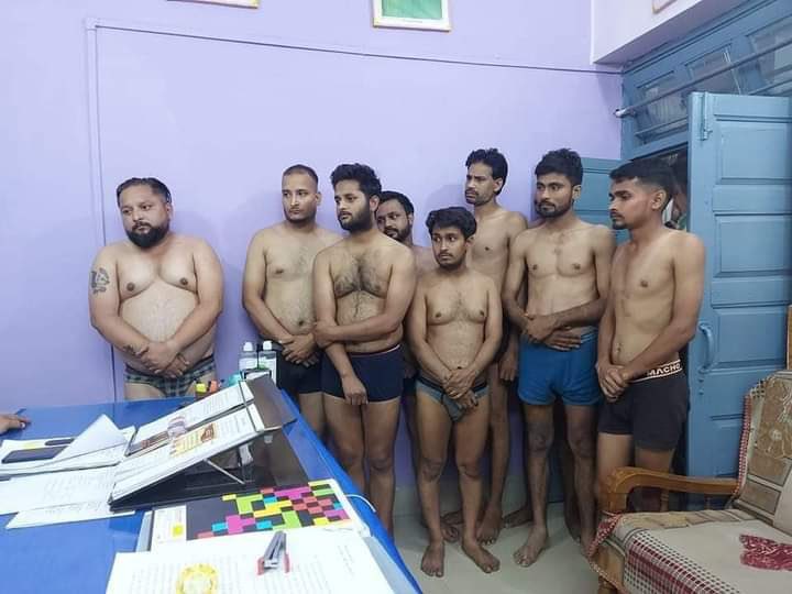 As journalists, it is their job to report the truth. But in BJP ruled #MadhyaPradesh a group of journalists were arrested and stripped down to their undergarments by MP police because they exposed scams of a BJP MLA!  👇