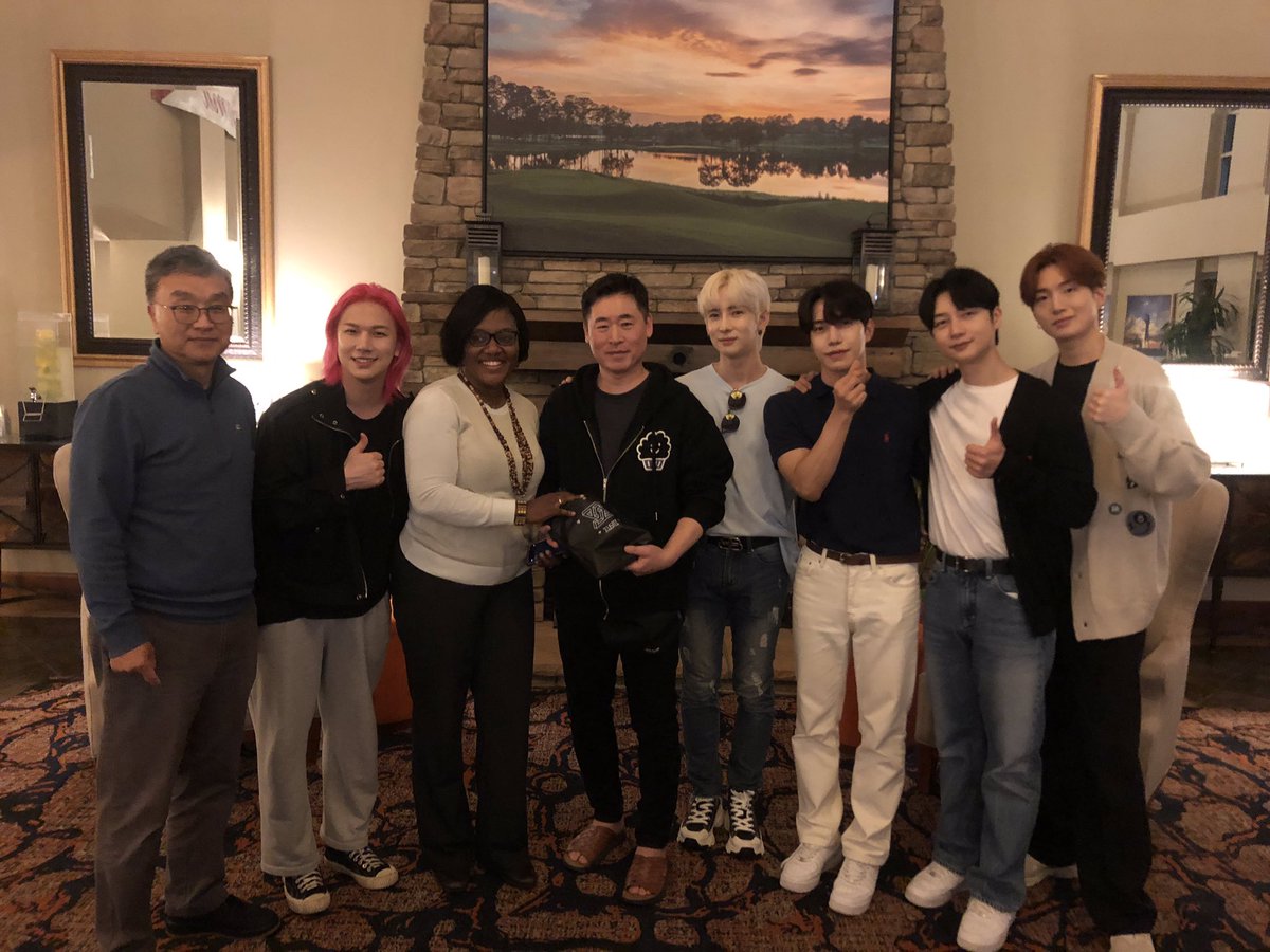 AUOutreach's tweet photo. MUSTB K-Pop group have arrived in Auburn. #globalcommunitydayfestival @_OutreachGlobal https://t.co/4VpQGDIz6D