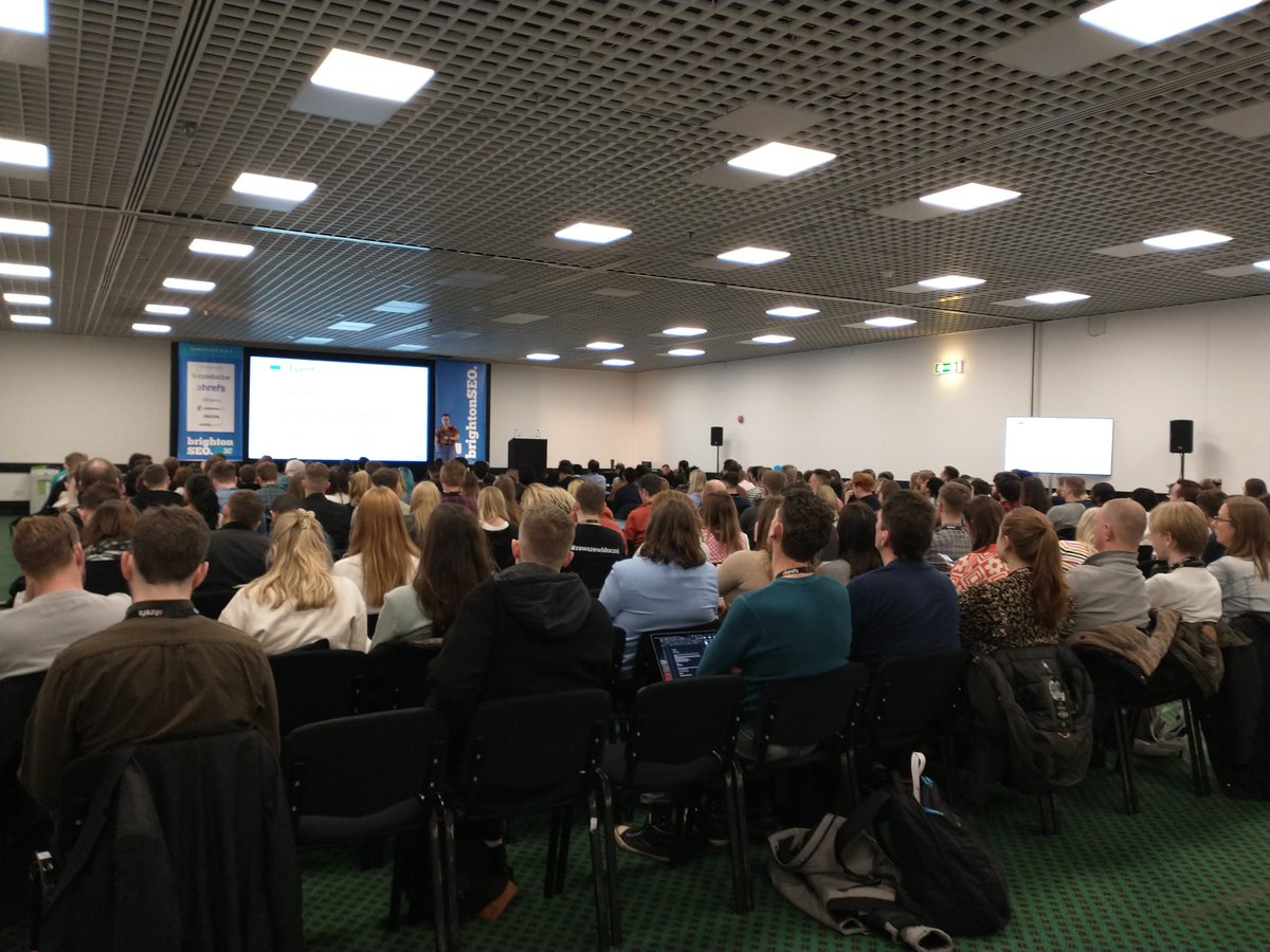 _libertydigital's tweet photo. 💪 GO BETH GO 💪

Our tech genius @bethbarnham absolutely smashing it as she gets serious about schema. 

#BrightonSEO https://t.co/I4vuzpfTRu