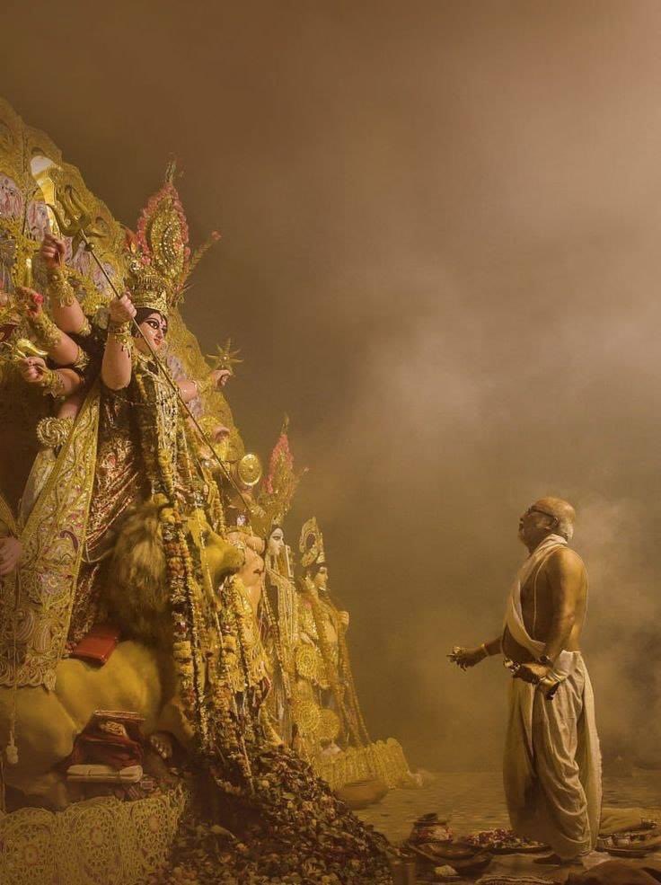 IndiaTales7's tweet photo. Remove all obstacles, Grant me wisdom, Oh Maa Durga. https://t.co/wkRdERULor