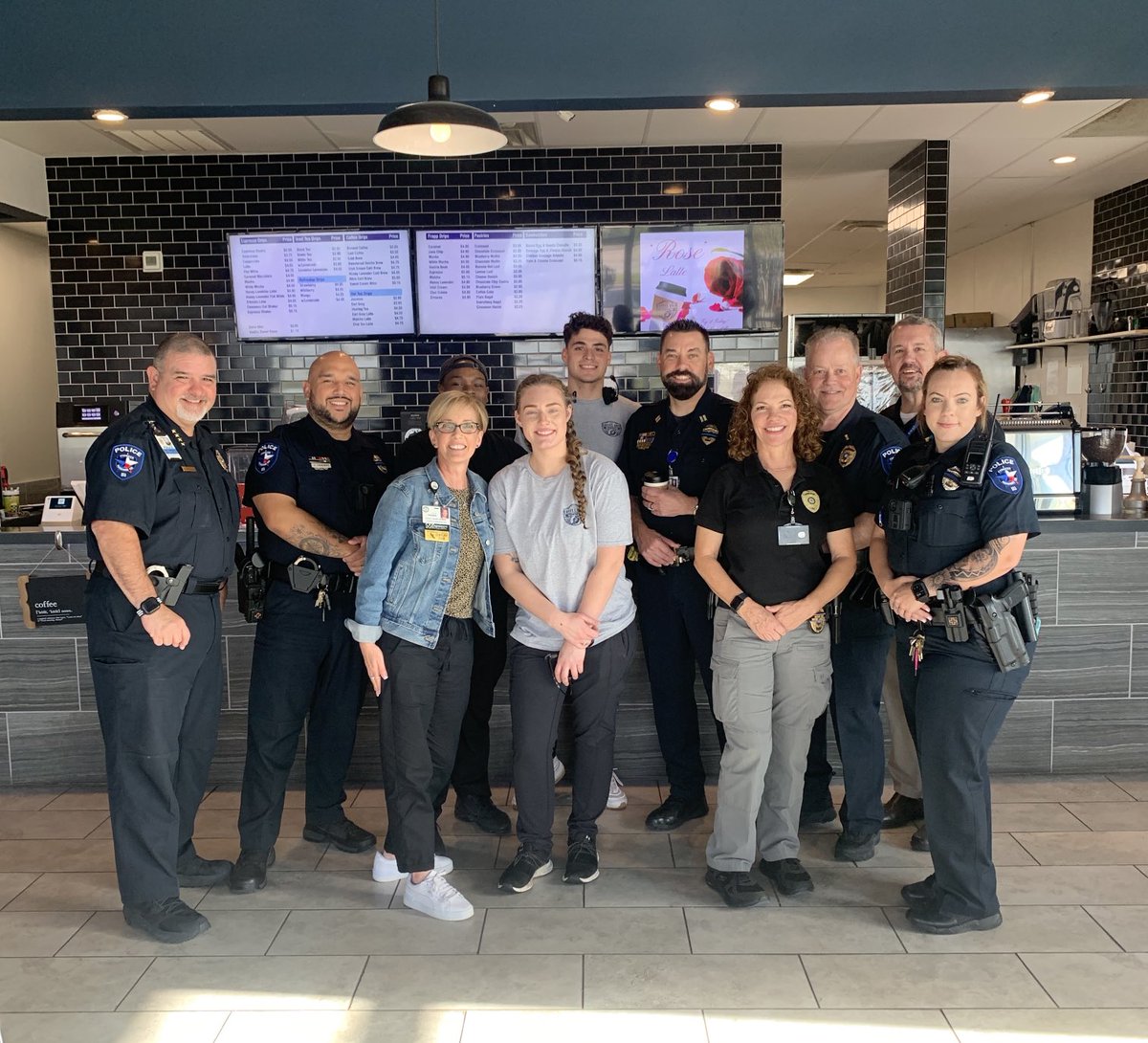 Julie Hinaman tweet media