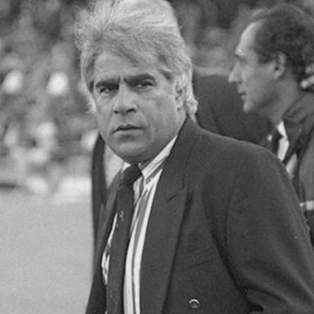 FPv3rw6VgAEEw1s?format=jpg&name=small