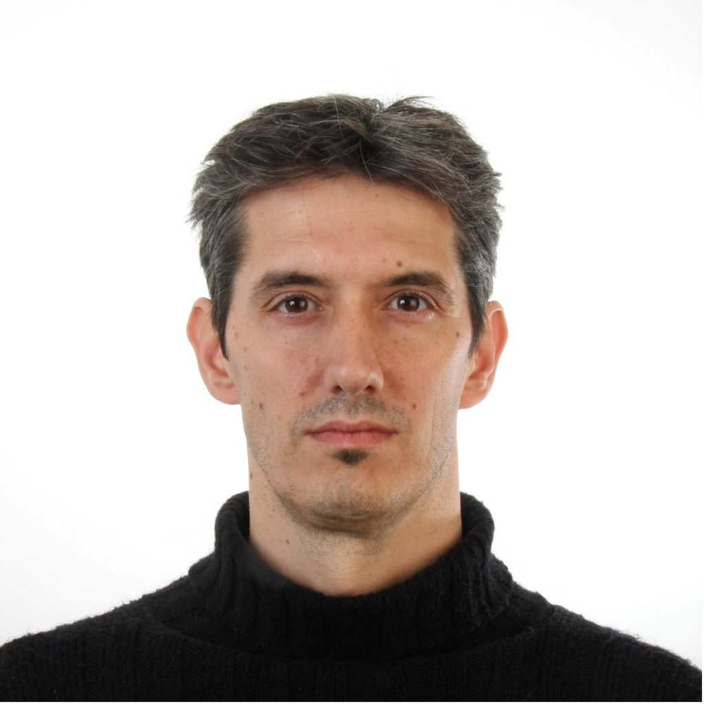 MartineVassal's tweet photo. Notre territoire compte des femmes et des hommes qui excellent dans le milieu médical ou de la recherche. 
En cette #JourneeMondialedelasante, je tiens à féliciter les chercheurs de la faculté des sciences de St Jérôme @DGigmes et Micael Hardy pour leurs travaux sur le cancer. https://t.co/XVqWda5xlE