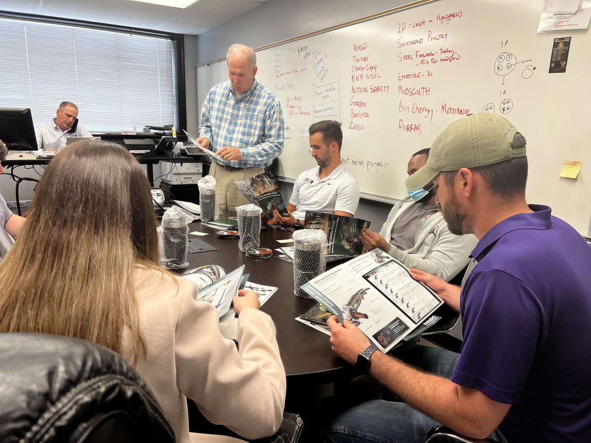 RedBallOxygenCo's tweet photo. We had the pleasure of learning about power tool solutions, including grinding, yesterday with the Shreveport sales crew! The demo at the end was especially appreciated, and each of them enjoyed the hands on experience.

#companygrowth #expansion #rbofam https://t.co/qWp3jW8wCD