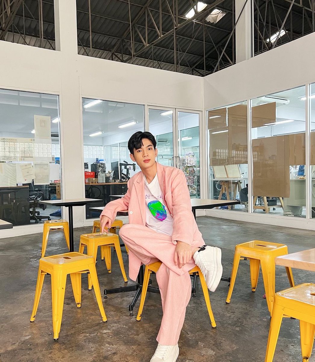 plusPutterPT_fc's tweet photo. ✨| 07.04.2022 |
IG update: You’re my pain killer 💊
#putter__rz
#PutterPT1 https://t.co/fjwOTbW93o