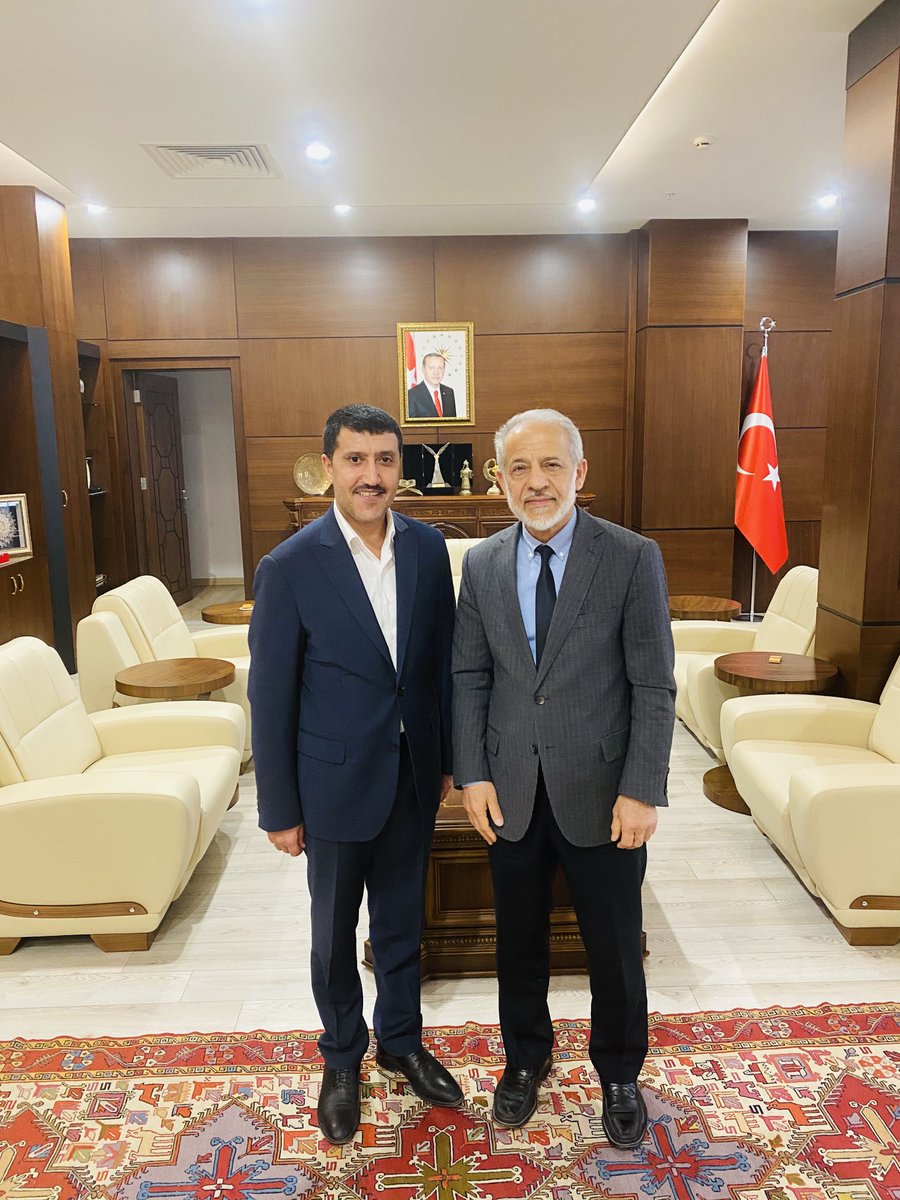 Değerli Büyüğüm, Harran Üniversitesi Rektörü Prof. Dr. ⁦<a href="/Mehmet_s_celik/">Mehmet Sabri ÇELİK</a>⁩ Hocamla çok güzel bir Ramazan sohbeti gerçekleştirdik, Hocamızın engin fikir dünyasından istifade ettim. Ağabeyime nazik ev sahipliği için teşekkür ederim.