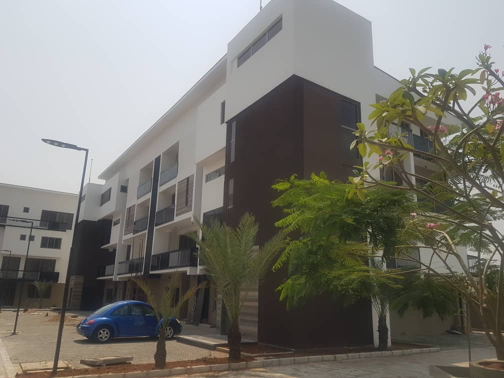 BlueProperti's tweet photo. Serenity, Security, "Comfortability" and Affordability all packed into one apartment. 
Description: 
2, 3 Bedroom Terrace Apartments. 3 Bedroom Penthouse with Private Elevator, Ocean View, Swimming Pool, Gym, Playground, etc. 

Location: Banana Island. Lagos https://t.co/NUWGO7JPDL