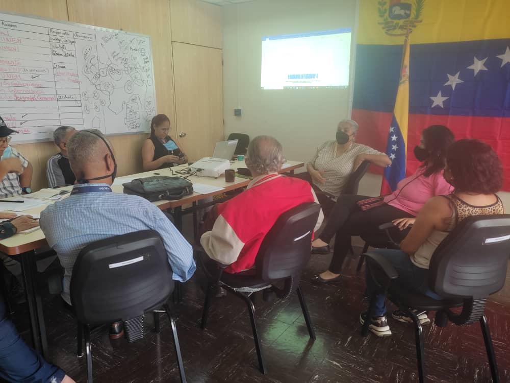 SomosUnem's tweet photo. #AlMomento🔴 //Desde el Rectorado @SomosUnem en su #GestiónUniversitaria hoy #07Abril #EnDesarrollo Consejo Directivo #Unem.👩💼👩🏫👩🎓
#YoSoyUnem
@NicolasMaduro @TibisayLucena8 @_LaAvanzadora @mppeduniv https://t.co/XbcCLsP1GD
