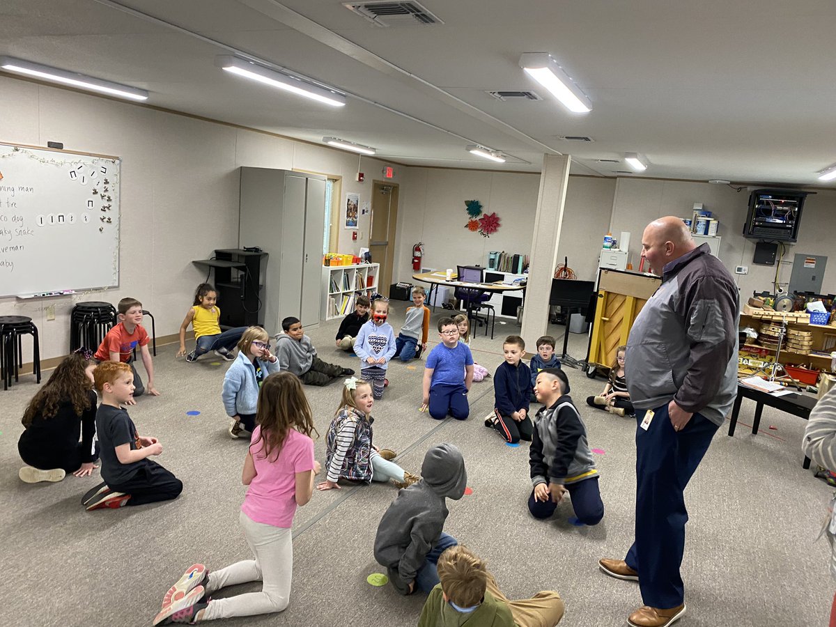 TigerSupt's tweet photo. Our @LovelandTigers HR Director Mr. Carlier doing some music teaching today with our @LPStigers He even ‘sang’ Here We Go Round the Mulberry Bush! Mr. C loves seeing our kids. #beLOVEland #keepthedayjob https://t.co/dHBI682Ods