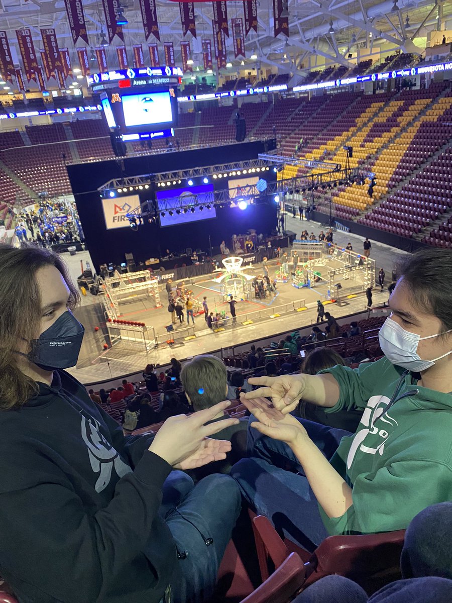 frc3100's tweet photo. FRC North Star comp! ⚡️🐢
#robots #turtles #wendys #scissors https://t.co/lfnT7HNHvV
