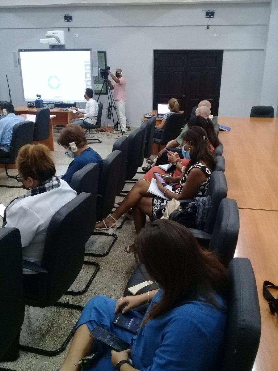 BarbaraSusanaS1's tweet photo. Participan en Mesa Redonda "Transformación Digital para el Gobierno del Futuro" principales directivos de @esceg11,@MINCOMCuba, @universidad_uci , @CujaeRedSocial, #UIC y #RANEPA-Rusia Alianzan que se consolidan para ganar #CubaVive #VamosConTodo @CubaMes @mdelgado171064 https://t.co/uMdXyMvPgm