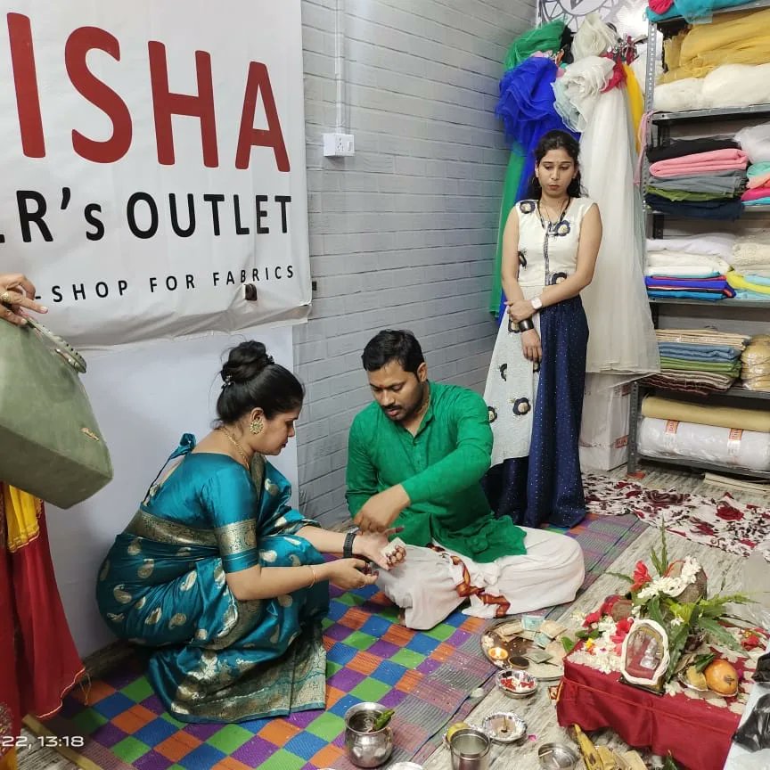 ChhayaGautam_'s tweet photo. #As_A_Guest
#inauguration_of_Mitisha_designers_outlet
#Congratulations https://t.co/589R5qoRIe