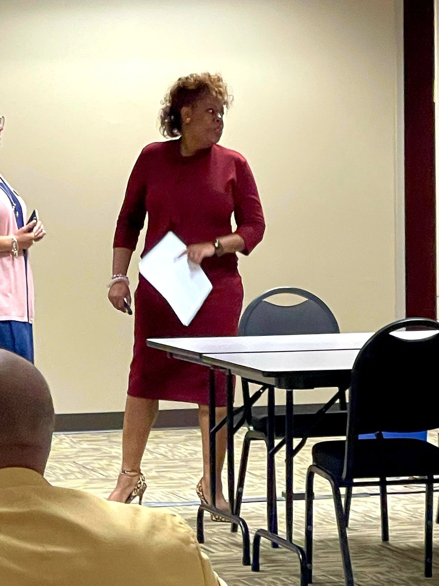 cgm730's tweet image. EC Executive Director Natashalyn Snipes and Behavior Support Specialist  Cicily Marsh presented an brief overview of FBA/BIP/MDR in a Session at the Vance County Schools Administrators meeting  Laser-Focused Leadership &quot; It&apos;s Time for Spring Cleaning&quot;
#VanceCoProud
#VCSShare